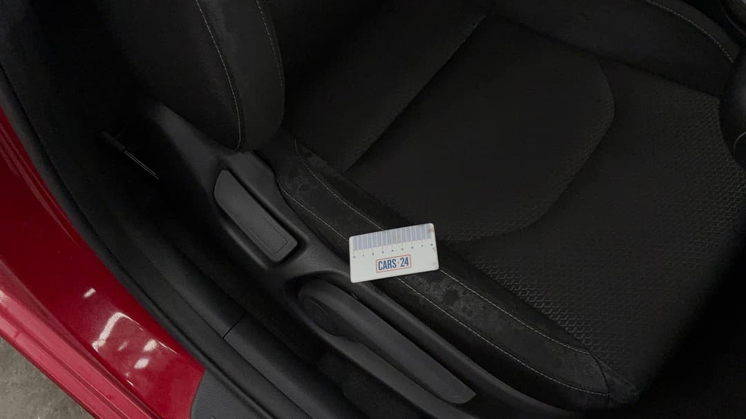 2018 Hyundai i30 Active, Automatic, 25208 km, Seats Front RHS Stain