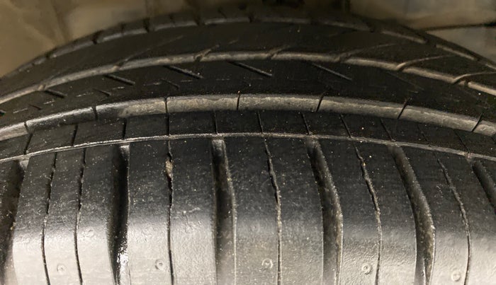 2014 Honda City V MT PETROL, Petrol, Manual, 41,662 km, Right Front Tyre Tread