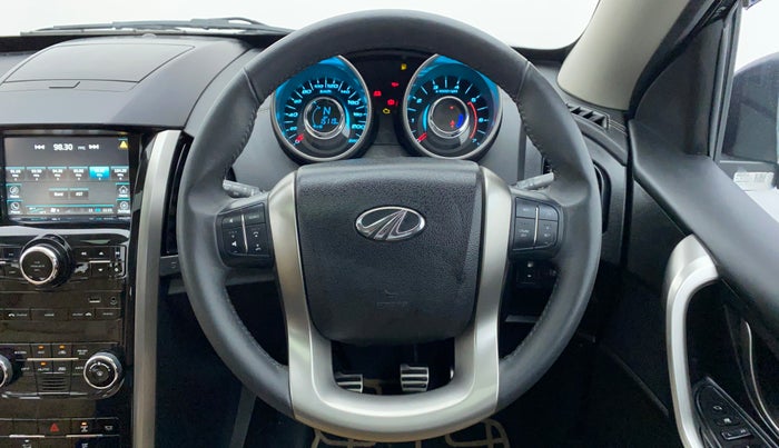 2021 Mahindra XUV500 W11, Diesel, Manual, 14,755 km, Steering Wheel Close Up