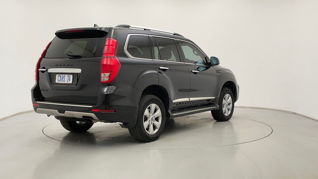 Right Back Diagonal (45- Degree) View