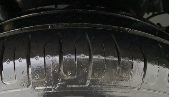 2012 Maruti Swift Dzire VXI, Petrol, Manual, 40,092 km, Left Front Tyre Tread
