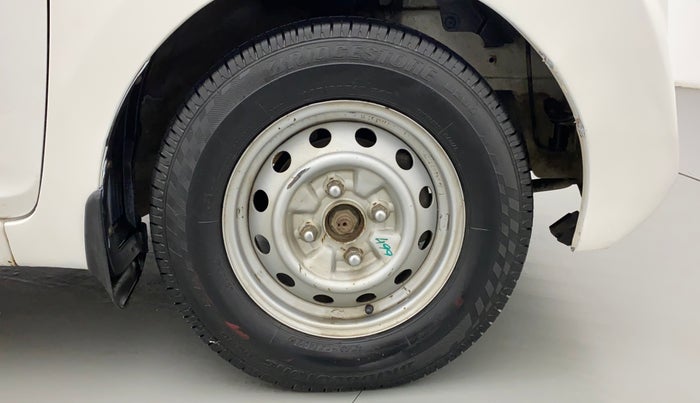 2014 Hyundai Eon ERA +, Petrol, Manual, 85,017 km, Right Front Wheel