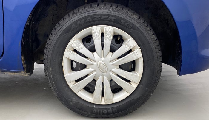 2017 Datsun Go T, Petrol, Manual, 26,883 km, Right Front Wheel