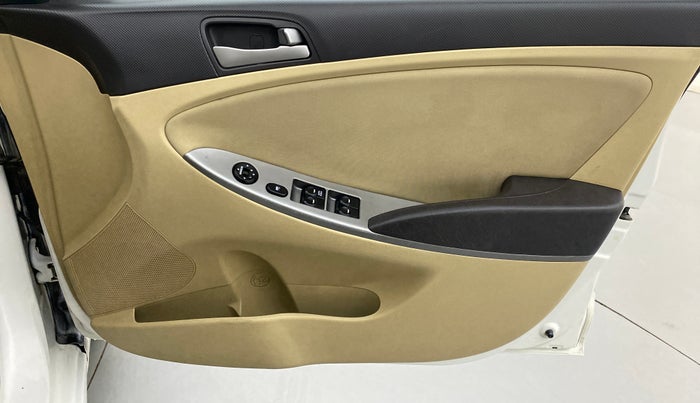 2016 Hyundai Verna FLUIDIC 1.4 VTVT, Petrol, Manual, 53,414 km, Driver Side Door Panels Control