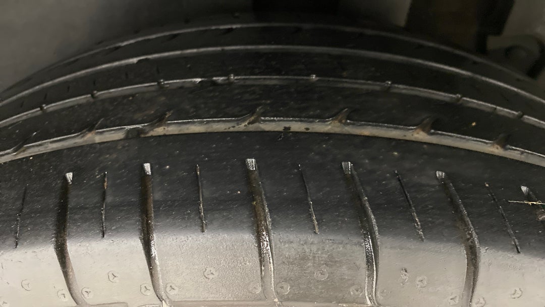 Left Rear Tyre Tread