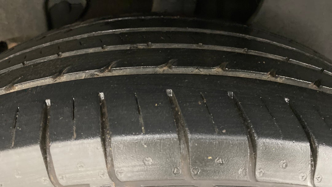 Right Rear Tyre Tread
