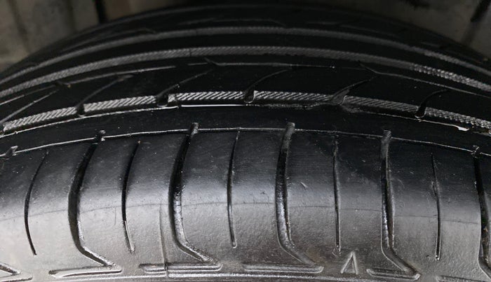 2020 Maruti Ertiga VXI CNG, CNG, Manual, 67,701 km, Right Rear Tyre Tread