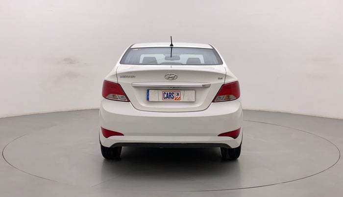 2015 Hyundai Verna FLUIDIC 4S 1.6 VTVT S(O), Petrol, Manual, 32,211 km, Back/Rear