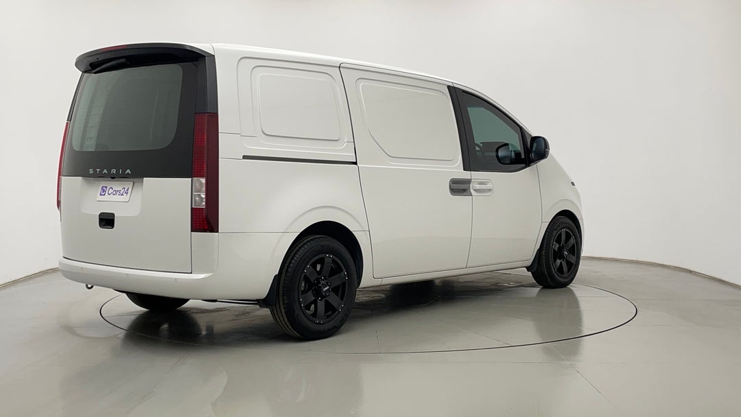 Right Back Diagonal (45- Degree) View