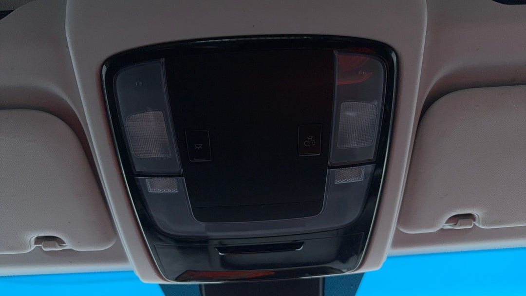 On-Roof Controls/Sunglass holder