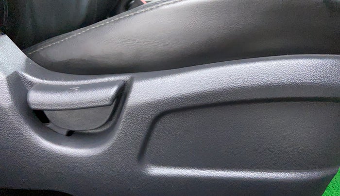 2019 Hyundai Elite i20 1.2 MAGNA PLUS VTVT, Petrol, Manual, 34,532 km, Driver Side Adjustment Panel