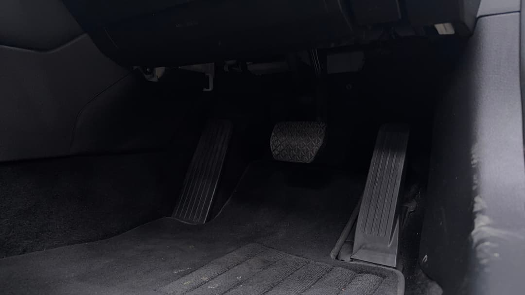 2019 Mazda 3 G20 Touring, Automatic, 60177 km, Pedals and Footmat