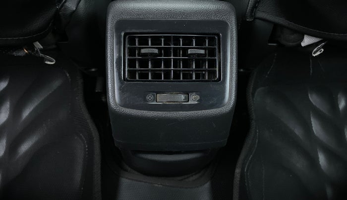 2018 Hyundai Grand i10 SPORTZ 1.2 KAPPA VTVT, Petrol, Manual, 83,405 km, Rear AC Vents