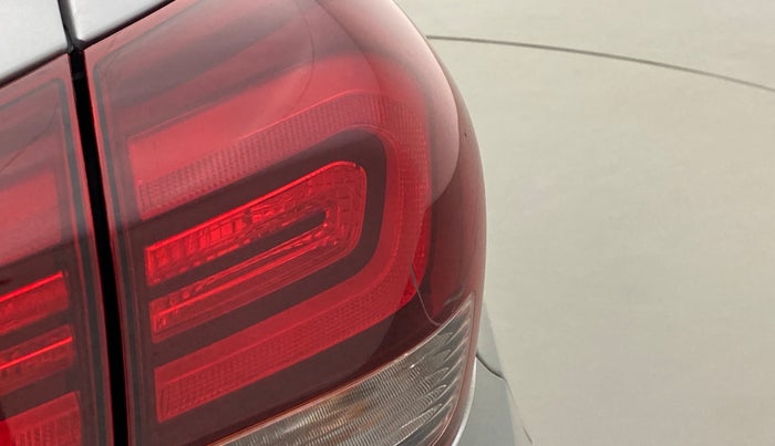2018 Hyundai Elite i20 ASTA 1.2 (O), Petrol, Manual, 15,752 km, Right tail light - Minor scratches