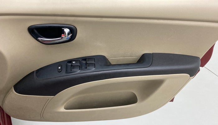 2016 Hyundai i10 SPORTZ 1.1 IRDE2, Petrol, Manual, 39,033 km, Driver Side Door Panels Control