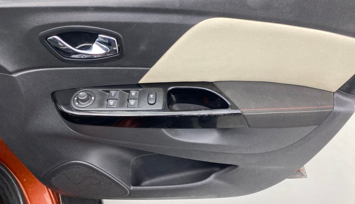 2017 Renault Captur RXT Diesel Dual Tone, Diesel, Manual, 73,947 km, Driver Side Door Panels Control
