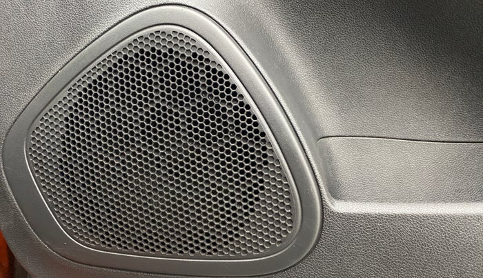 2017 Renault Captur RXT Diesel Dual Tone, Diesel, Manual, 73,947 km, Speaker