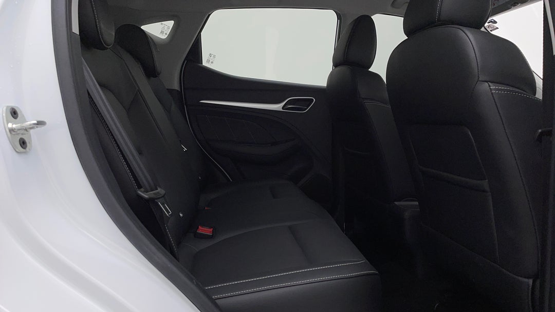 2022 MG ZS Excite, Automatic, 17709 km, Right Side Rear Door Cabin View