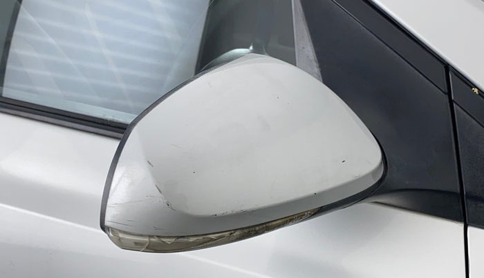 2016 Hyundai Grand i10 SPORTZ 1.2 KAPPA VTVT, CNG, Manual, 66,375 km, Right rear-view mirror - Indicator light has minor damage