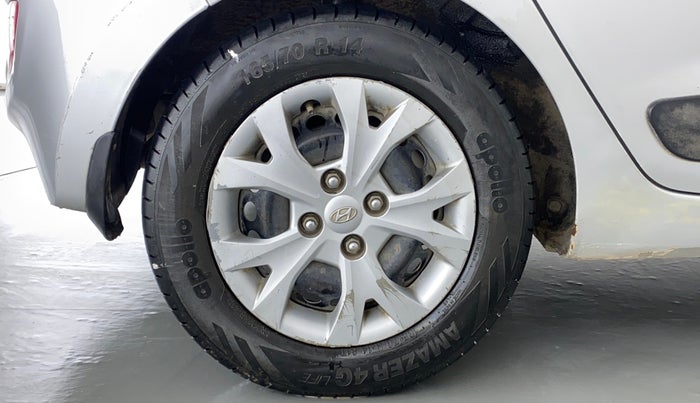 2016 Hyundai Grand i10 SPORTZ 1.2 KAPPA VTVT, CNG, Manual, 66,375 km, Right Rear Wheel