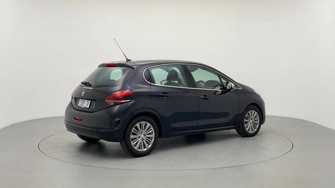 Right Back Diagonal (45- Degree) View