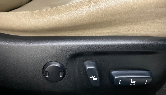 2014 Toyota Corolla Altis VL AT, Petrol, Automatic, 65,829 km, Driver Side Adjustment Panel