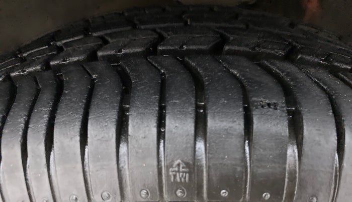 2012 Maruti Alto K10 VXI, Petrol, Manual, 49,800 km, Left Front Tyre Tread