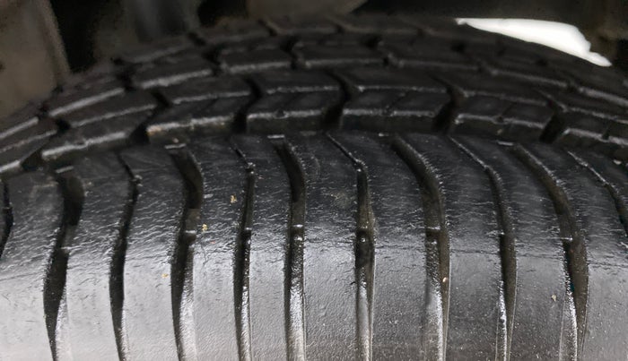 2012 Maruti Alto K10 VXI, Petrol, Manual, 49,800 km, Left Rear Tyre Tread