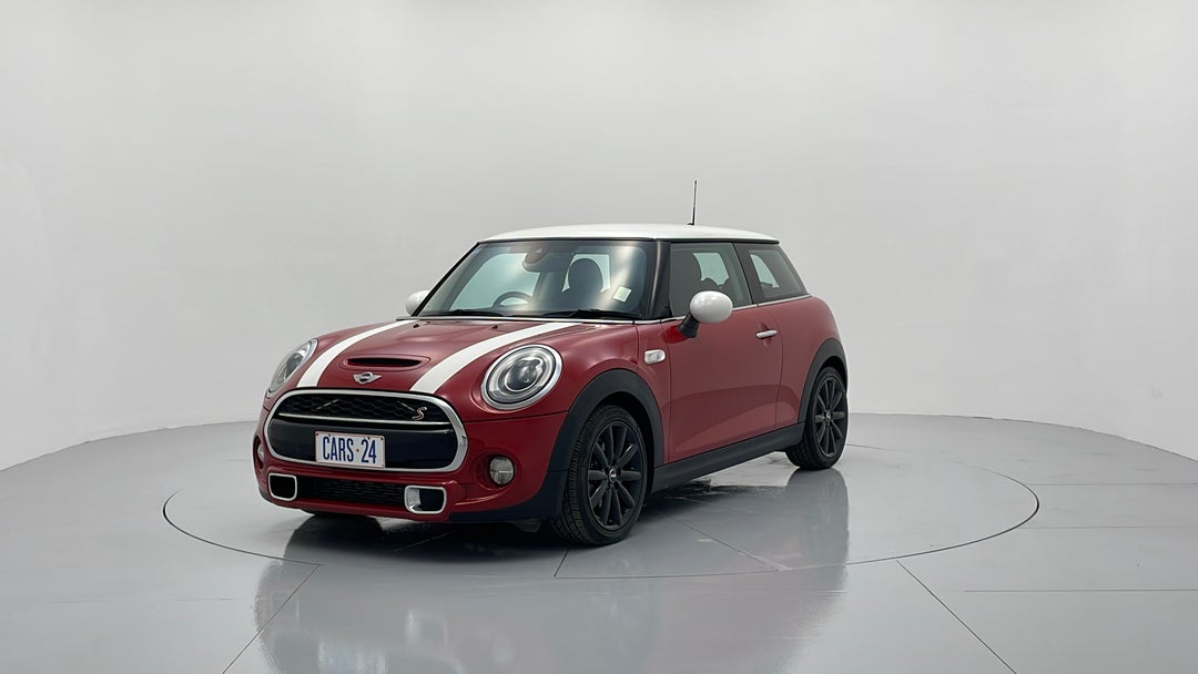 Left Front Diagonal (45- Degree) View