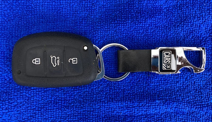 2021 Hyundai AURA SX+ AT 1.2CRDI, Diesel, Automatic, 30,600 km, Key Close Up