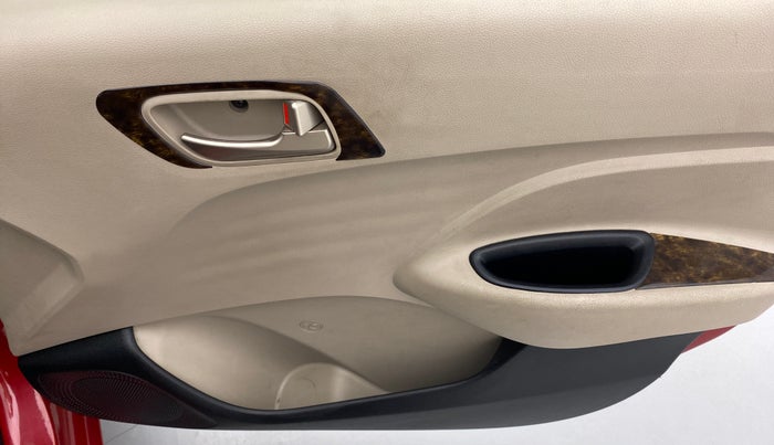 2019 Hyundai NEW SANTRO 1.1 MAGNA AMT, Petrol, Automatic, 12,414 km, Driver Side Door Panels Control