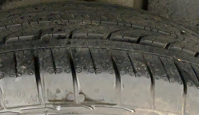 2019 MG HECTOR SMART HYBRID 1.5 PETROL, Petrol, Manual, 61,766 km, Left Rear Tyre Tread