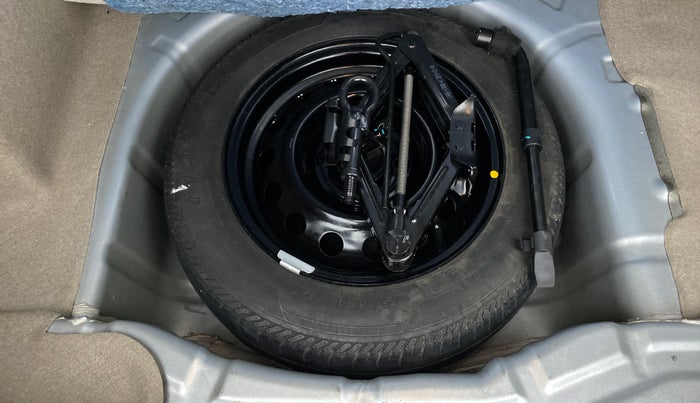 2017 Ford Figo Aspire 1.2 TITANIUM PETROL, Petrol, Manual, 43,454 km, Spare Tyre