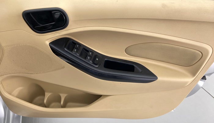 2017 Ford Figo Aspire 1.2 TITANIUM PETROL, Petrol, Manual, 43,454 km, Driver Side Door Panels Control