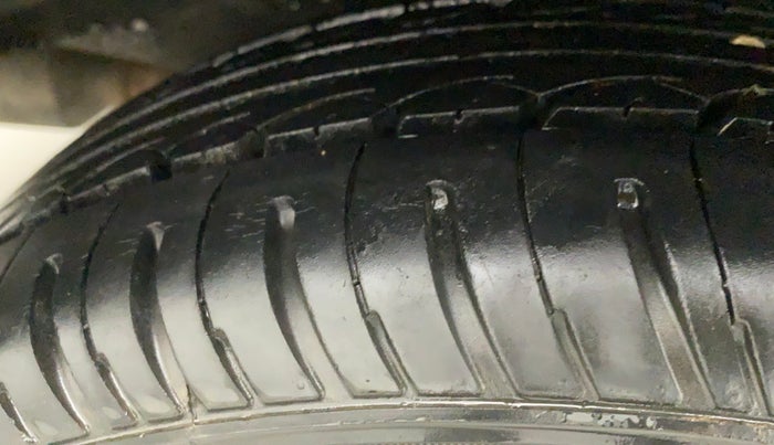 2011 Toyota Etios G, Petrol, Manual, 51,710 km, Right Rear Tyre Tread