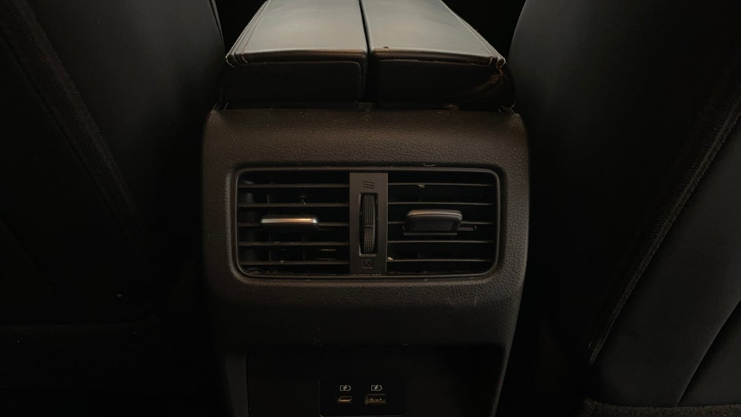 Rear A/C Vent