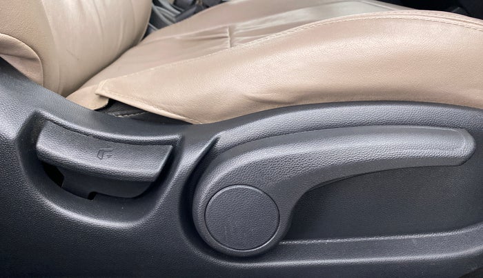 2019 Hyundai Elite i20 1.2 SPORTS PLUS VTVT, Petrol, Manual, 58,475 km, Driver Side Adjustment Panel