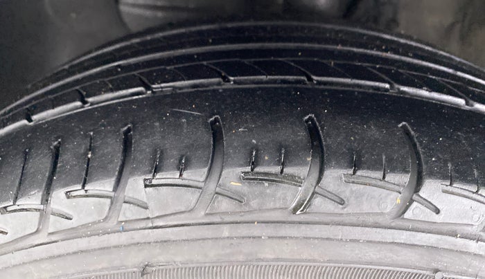 2019 Hyundai Elite i20 1.2 SPORTS PLUS VTVT, Petrol, Manual, 58,475 km, Left Front Tyre Tread