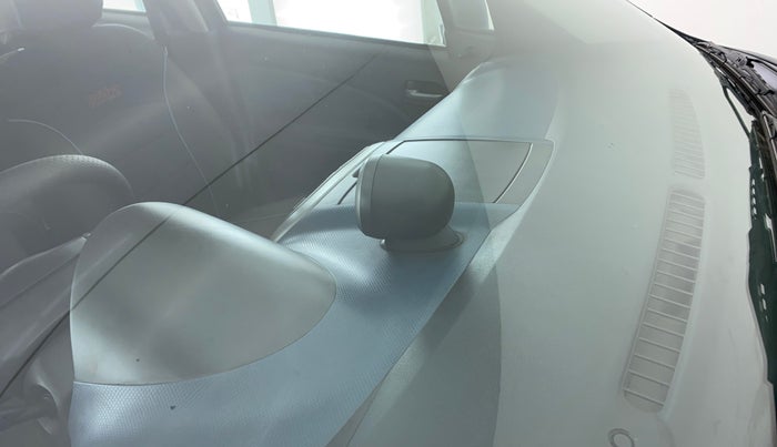 2010 Maruti Ritz ZXI, Petrol, Manual, 83,901 km, Front windshield - Minor spot on windshield