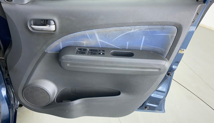 2010 Maruti Ritz ZXI, Petrol, Manual, 83,901 km, Driver Side Door Panels Control