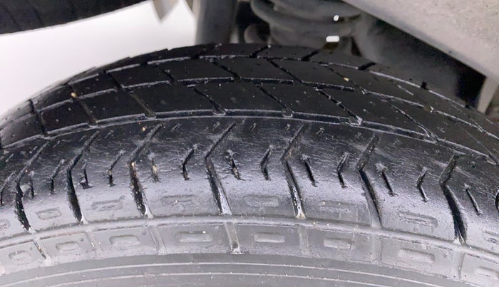 2019 Maruti Eeco 5 STR WITH AC PLUSHTR, Petrol, Manual, 28,554 km, Right Rear Tyre Tread