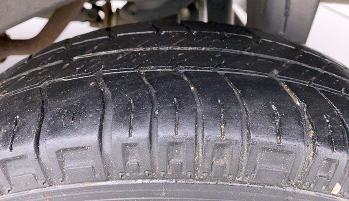 2019 Maruti Eeco 5 STR WITH AC PLUSHTR, Petrol, Manual, 28,554 km, Left Rear Tyre Tread