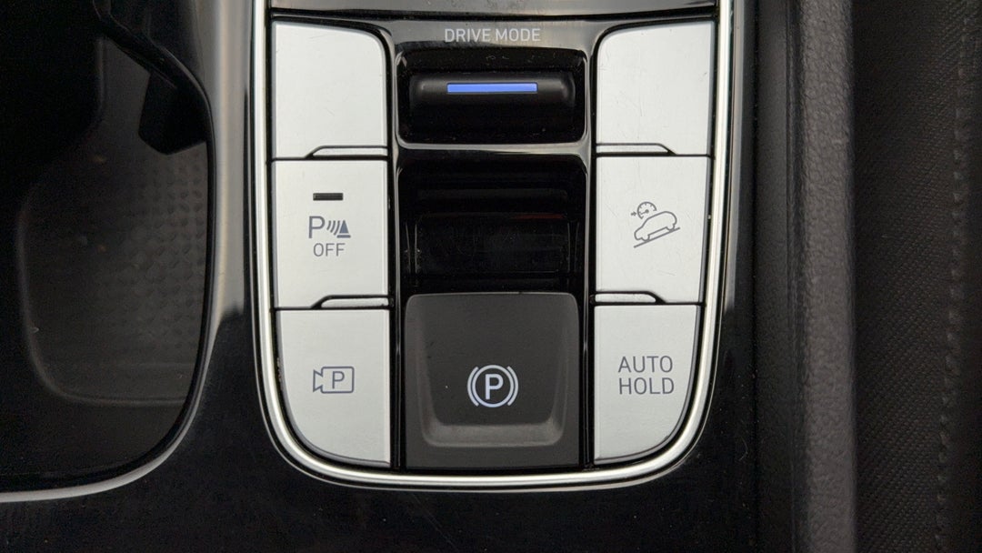 2021 Hyundai Tucson (FWD), Automatic, 68988 km, Handbrake