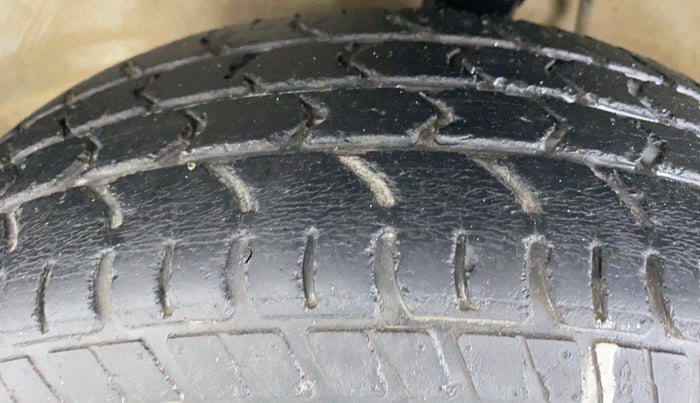 2018 Maruti Alto K10 VXI P, Petrol, Manual, 28,287 km, Left Front Tyre Tread