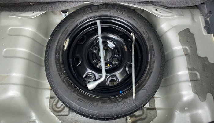 2018 Maruti Alto K10 VXI P, Petrol, Manual, 28,287 km, Spare Tyre