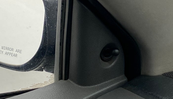 2012 Toyota Etios GD, Diesel, Manual, 60,269 km, Left rear-view mirror - ORVM knob broken and not working