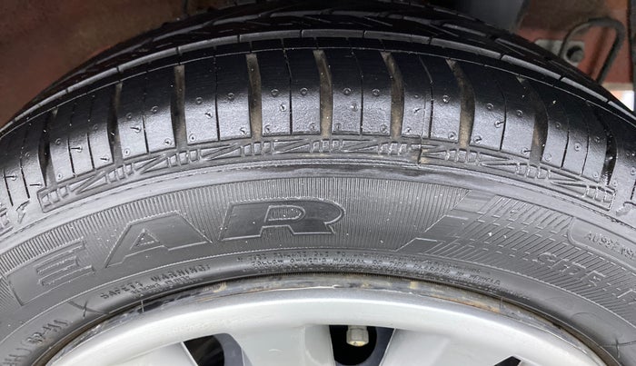 2019 Hyundai Grand i10 MAGNA 1.2 KAPPA VTVT, Petrol, Manual, 13,956 km, Left Rear Tyre Tread