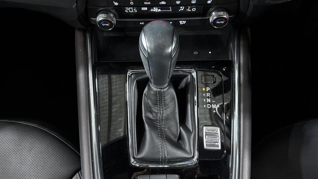 2022 Mazda CX-8 Gt (FWD), Automatic, 32919 km, Gear Lever 