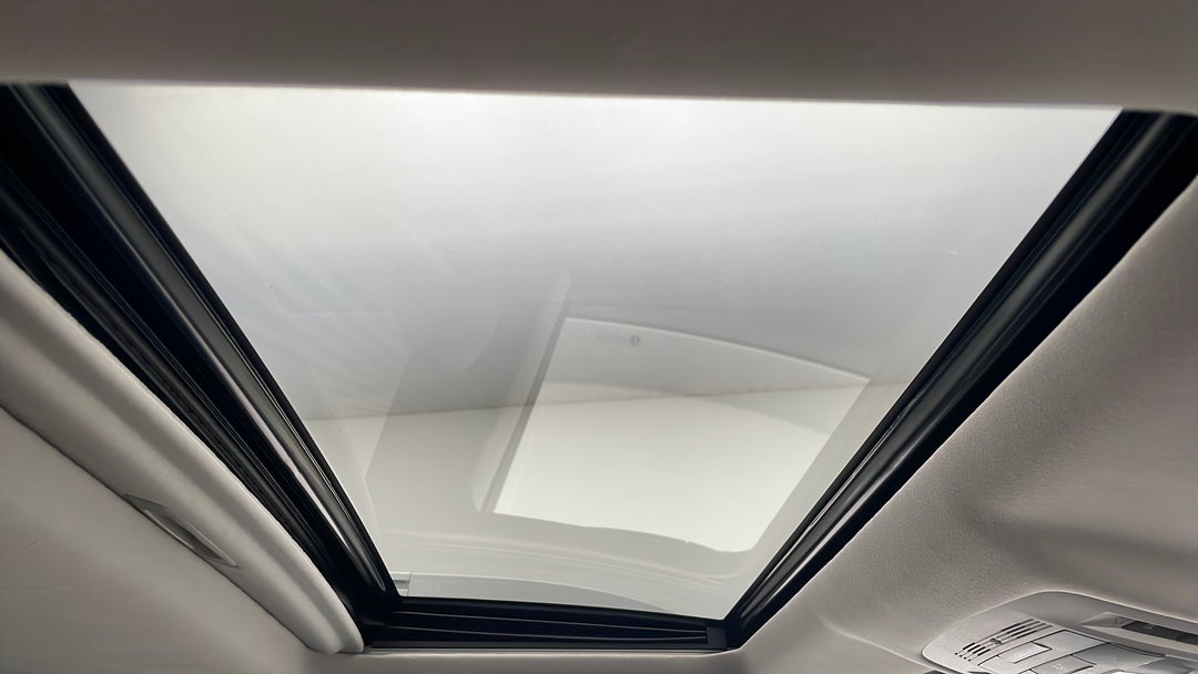 Interior Sunroof/Moonroof