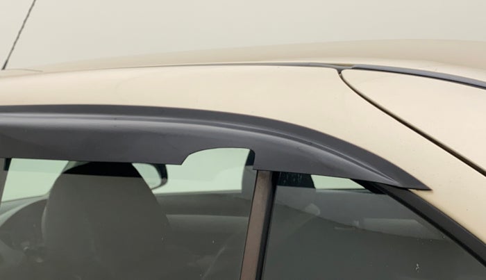 2010 Maruti Swift Dzire VXI, Petrol, Manual, 65,403 km, Rear left door - Door visor damaged